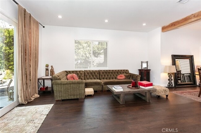 Building Photo - 5825 Fulton Ave