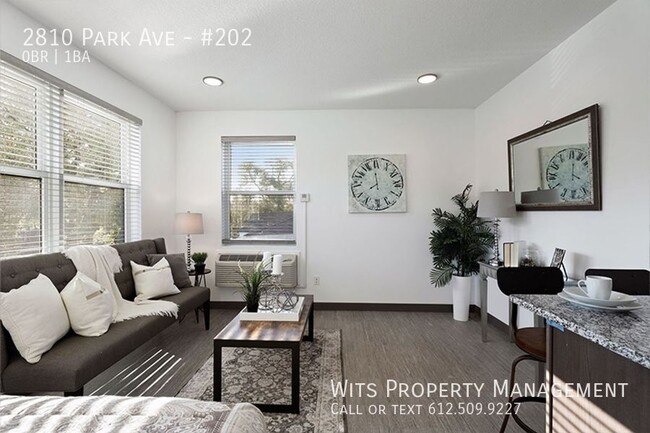 Primary Photo - 2810 Park Ave