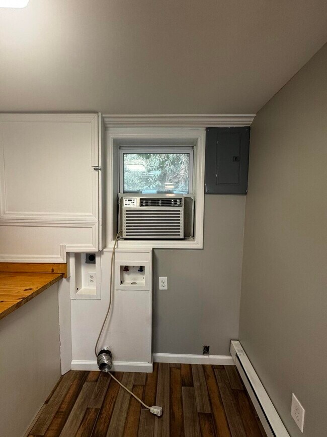 Building Photo - 759 Dakota St