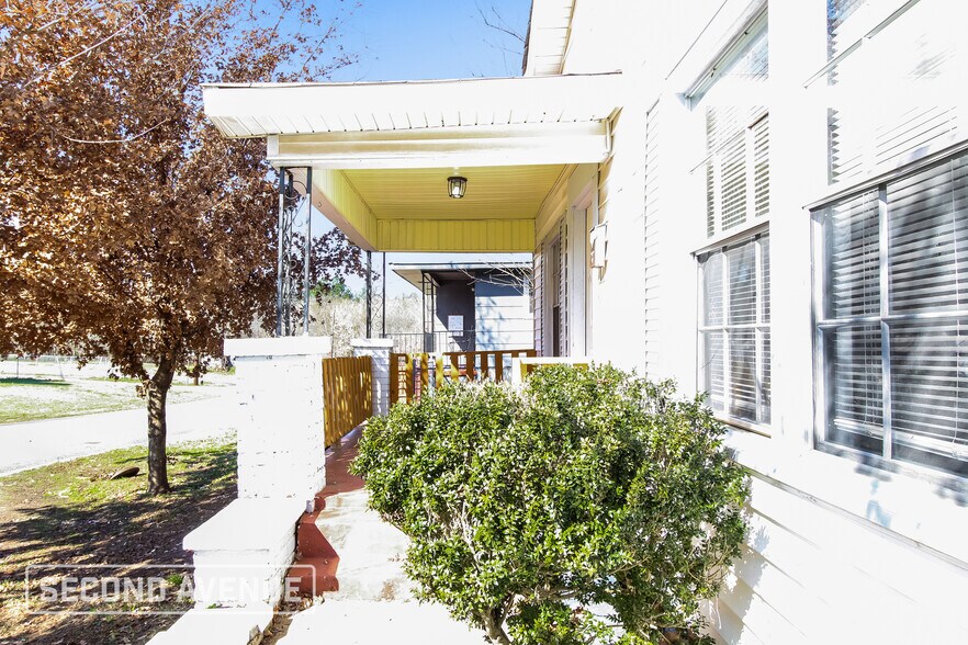 Building Photo - 412 Irving St