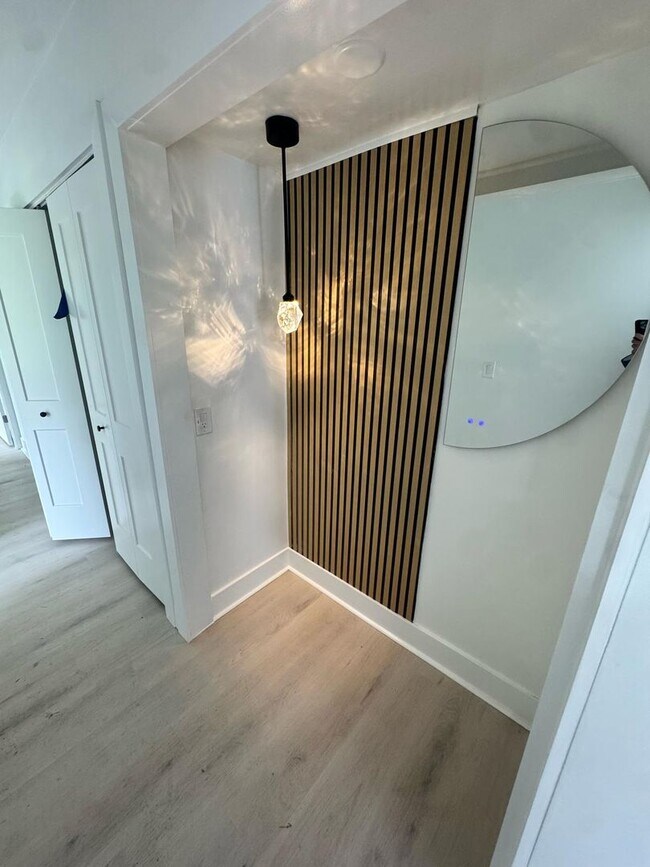 Building Photo - 2BD-1BTH HOME | NEWLY RENOVATED | WEST BLO...