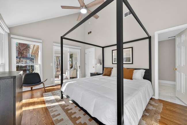 Building Photo - 1002 Cupp Ln