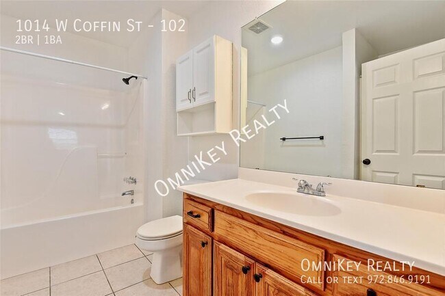 Building Photo - 1014 W Coffin St