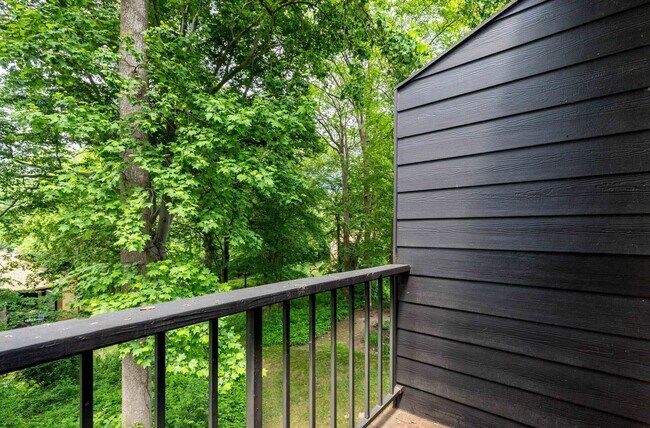 Building Photo - Spacious 3 Bedroom, 2 Bath Condo in Unionv...