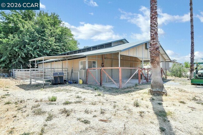 Building Photo - 4161 Leon Dr
