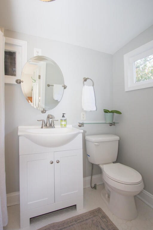 Building Photo - 2 BD/2 BA in Harleston Village