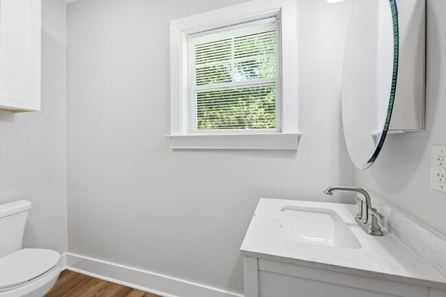 Building Photo - 546 Baltimore Dr