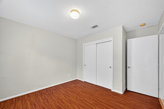 Building Photo - 6407 Capridge Dr