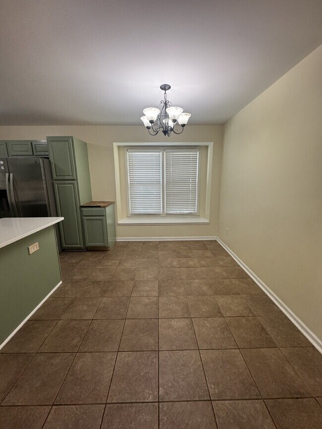 Building Photo - "Charming 3-Bedroom Retreat with Fireplace & Hardwood Floors in Fletcher, NC"