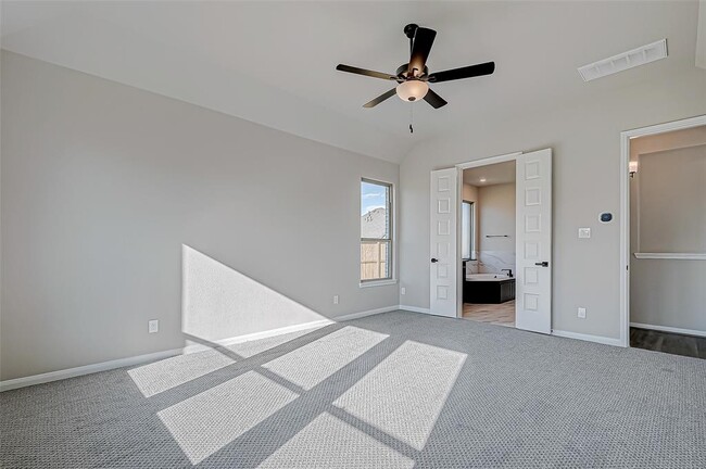 Building Photo - 451 Papershell Path