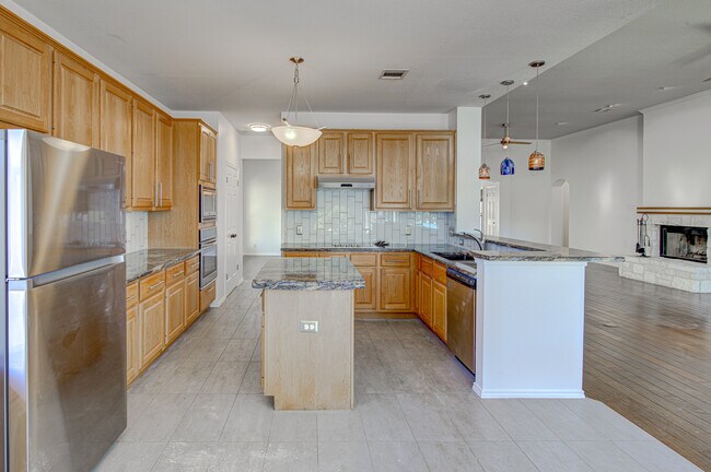 Building Photo - 11817 Watercrest Ct