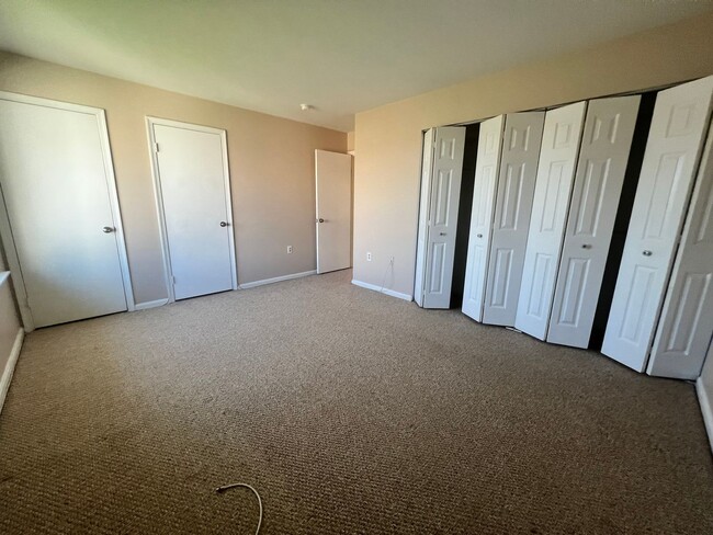 Building Photo - Lovely 2 BR/2 BA Condo in Glen Burnie!