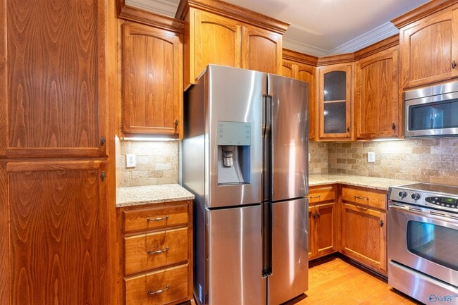 Building Photo - 525 W Mossyleaf Dr SW