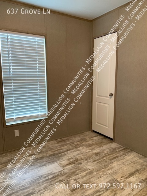 Building Photo - 637 Grove Ln