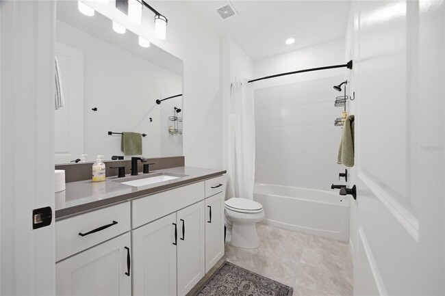 Building Photo - 6176 SW 93rd Ave