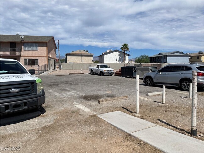 Building Photo - 4380 N Vornsand Dr