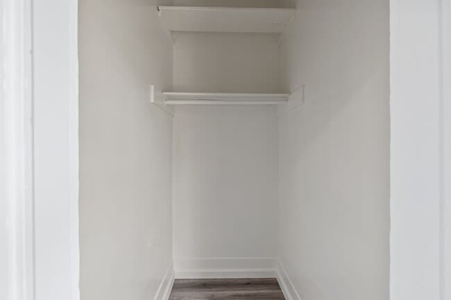 Building Photo - Welcoming 3-Bedroom, 1-Bath Single-Family Home