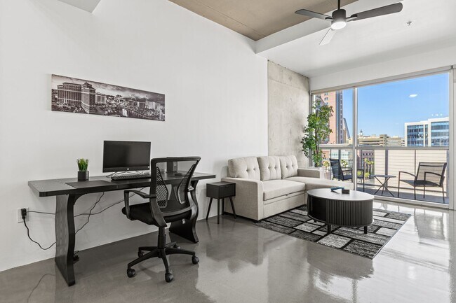 Building Photo - Furnished Juhl Condo w/ Balcony & City Views