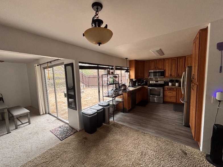 Building Photo - 2615 Alta View Dr