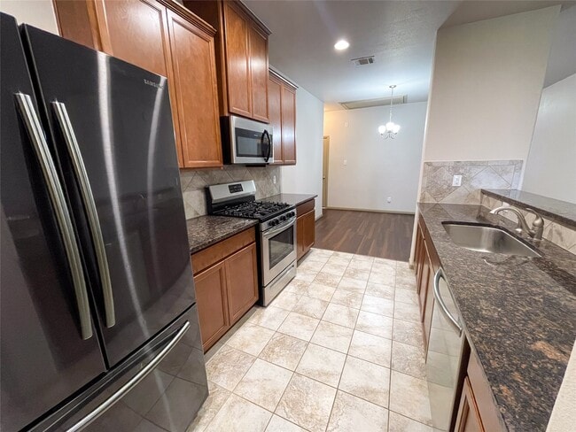 Building Photo - 3419 Hollow Mist Dr