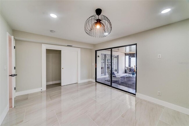 Building Photo - 15722 GardenSide Ln