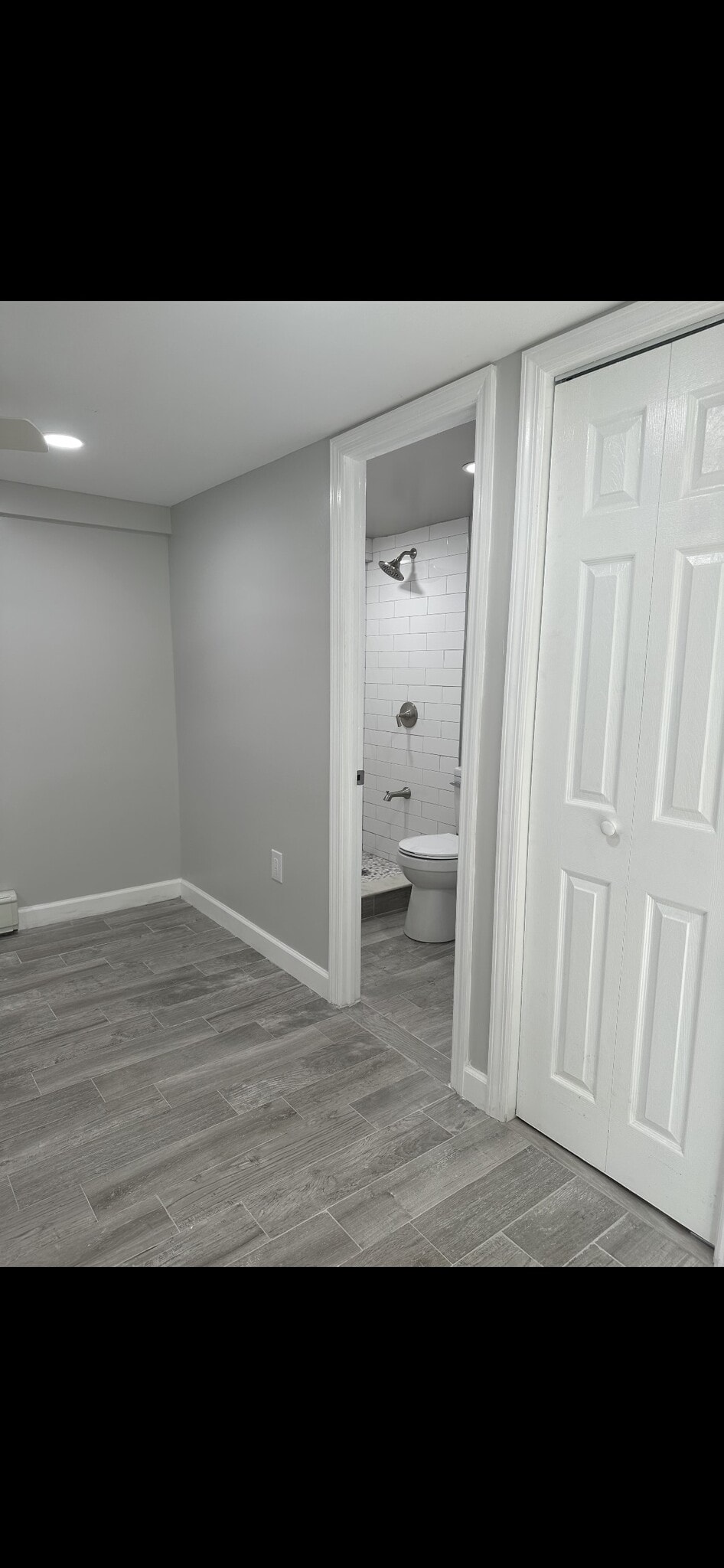 Building Photo - 5 Parkdale Dr