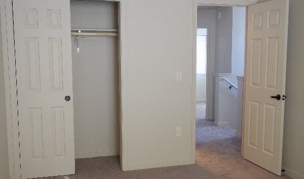 Building Photo - 5265 Mesquite Dr