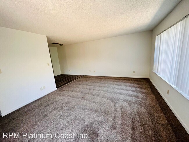 Building Photo - 2 br, 2 bath House - 6076 N. Poplar Ave. A...