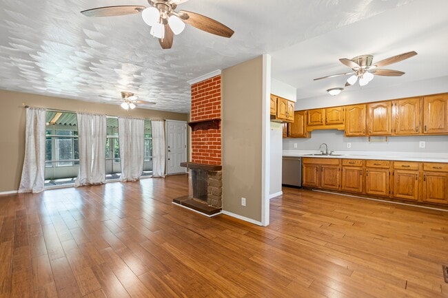 Building Photo - 1935 Carmanbrook Pkwy