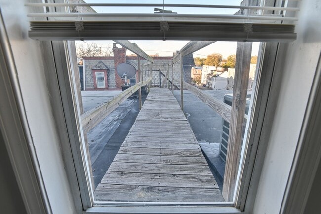 Building Photo - 1540 N 5th St