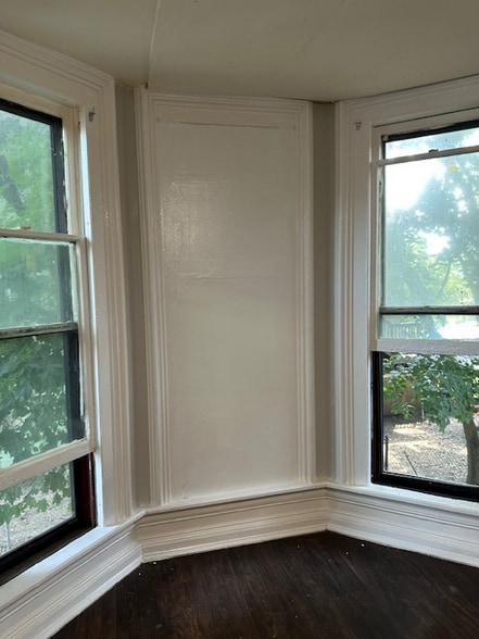 Primary Photo - 161 Prospect St