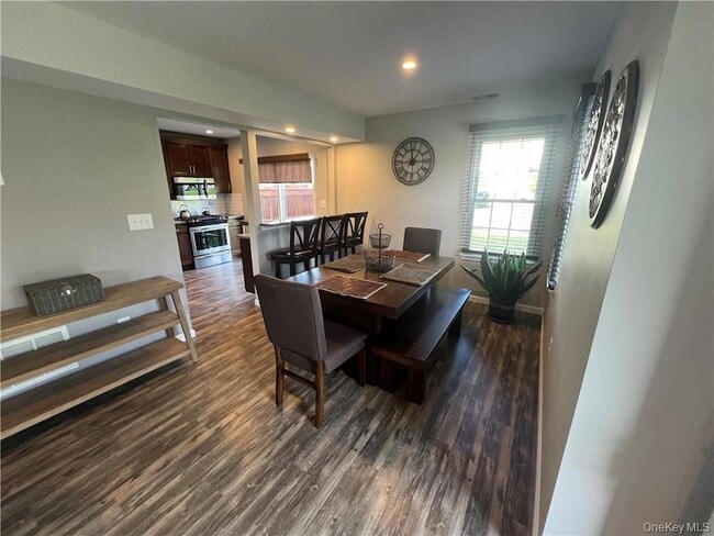 Building Photo - 3603 Whispering Hills Dr