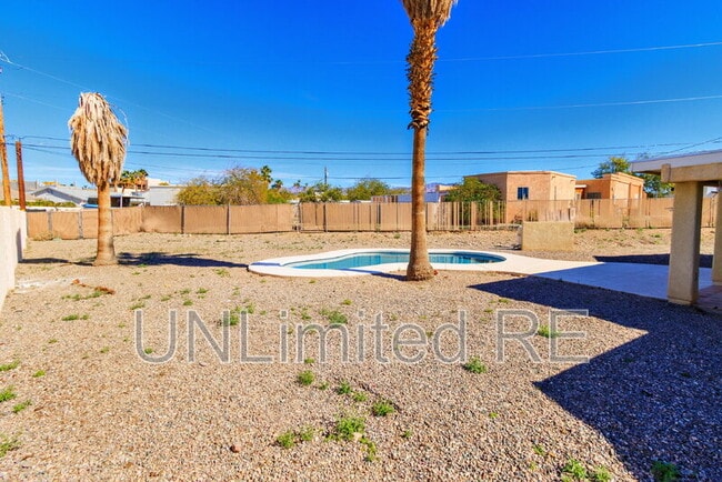 Building Photo - 2771 Typhoon Ln