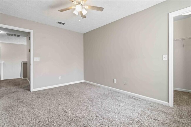Building Photo - 405 Plantation Way
