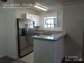 Building Photo - Cute & Quaint 2 Bedroom Condo