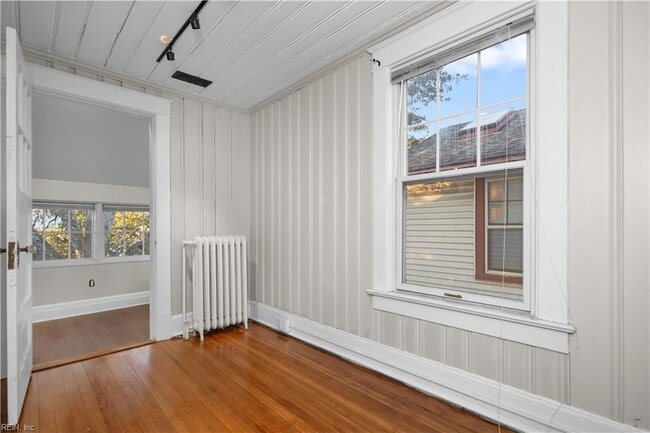 Building Photo - 4600 Colonial Ave