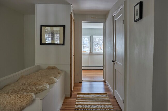 Building Photo - 41 Grinnell St