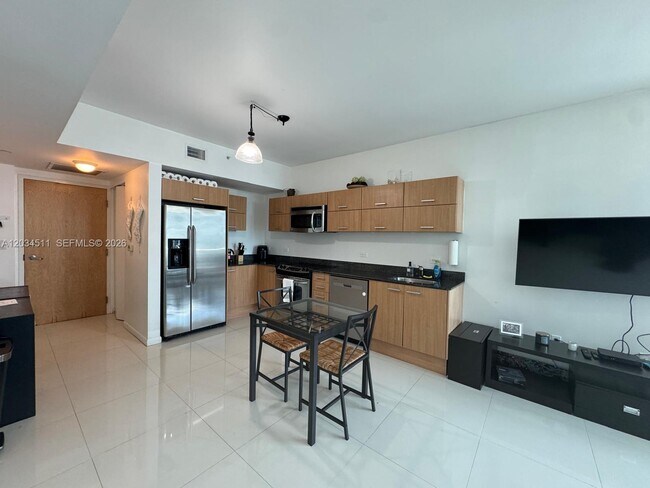Building Photo - 350 S Miami Ave