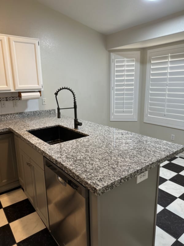 Building Photo - 5449 E Fairfield St