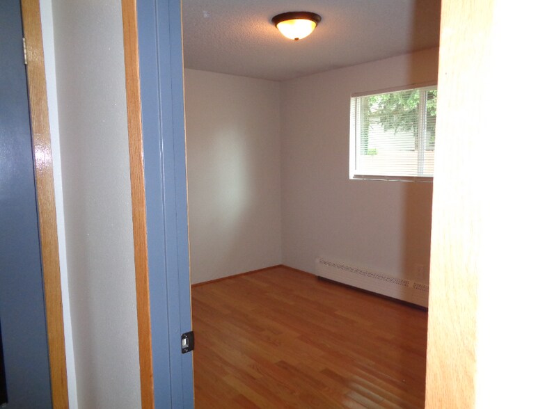 Building Photo - 20309 20th Pl W