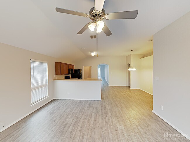 Building Photo - 1701 Bob Dr