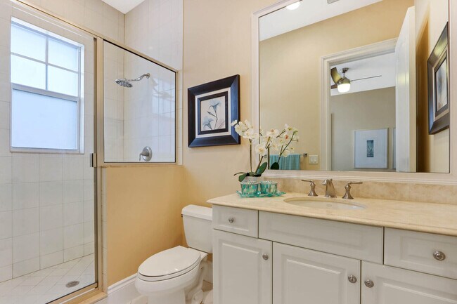 Building Photo - 124 Tulip Tree Ct