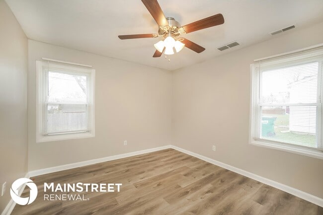 Building Photo - 51 Sunset Mnr Dr