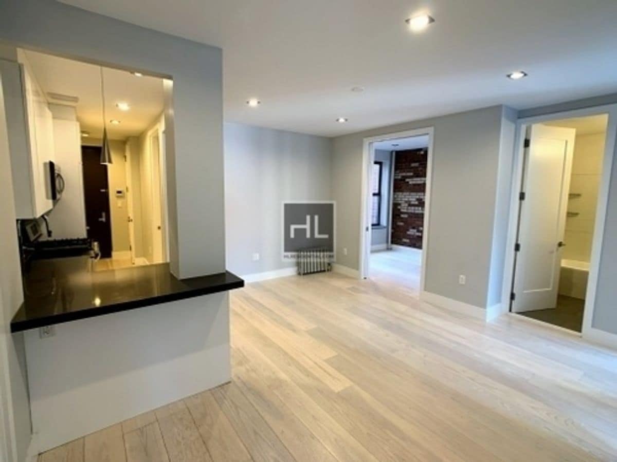 Building Photo - Stanton Street