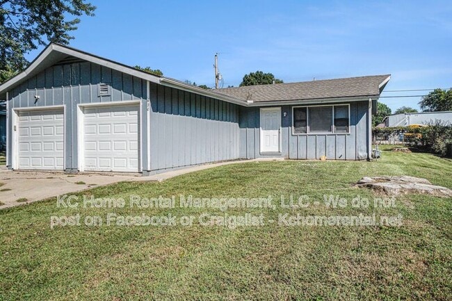 Building Photo - 620 N 13th Terrace