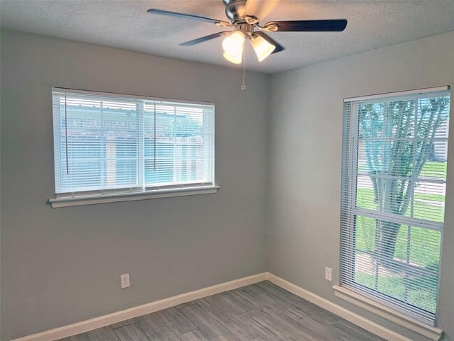 Building Photo - 3242 Dalmatian Dr