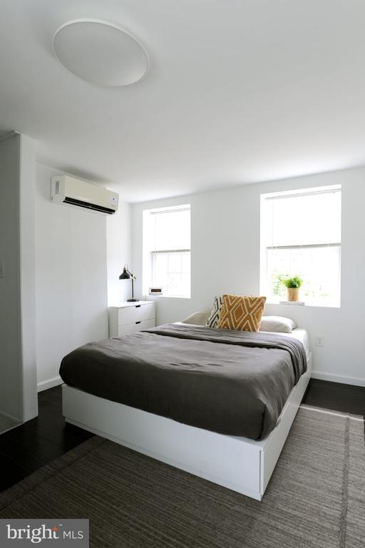 Building Photo - 1107 N Lee St