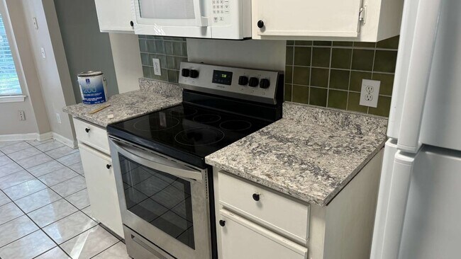 Building Photo - 710 Osprey Dr