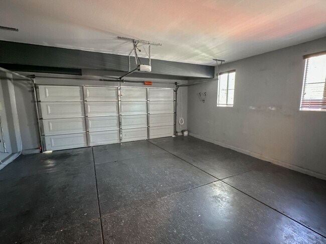 Building Photo - 24623 Montevista Cir