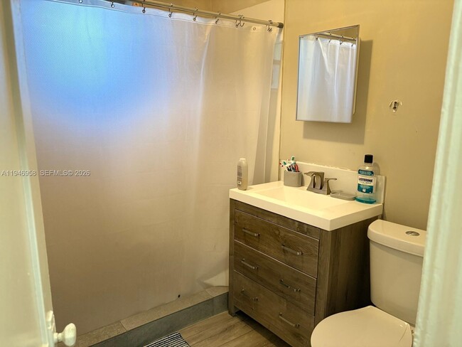 Building Photo - 1244 SW 13th Ct